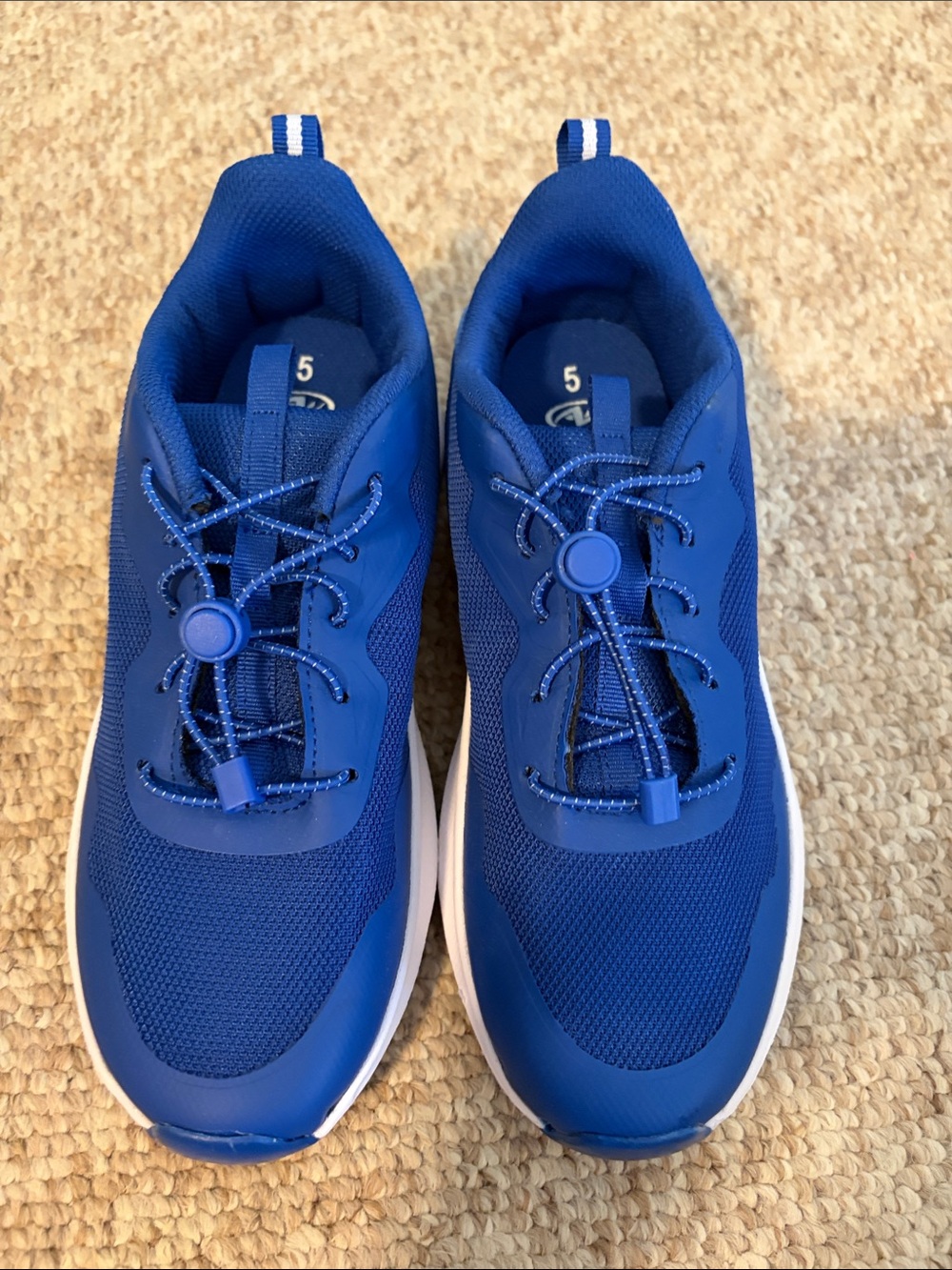 Like new boys sneakers - size 5 - Picture 2 of 3